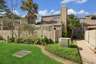 11521 Riverview Dr, Houston, TX 77077 - Photo 23
