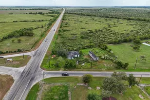 25 County Rd 242, Matagorda, TX 77457 - Photo 7