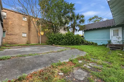 3308 Yupon Street, Houston, TX 77006 - Photo 25