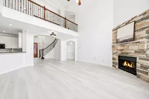 18431 W Laura Shore Dr, Cypress, TX 77433 - Photo 11
