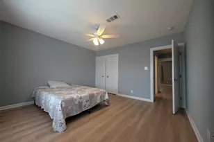 1112 Ave M 1/2, Galveston, TX 77550 - Photo 17