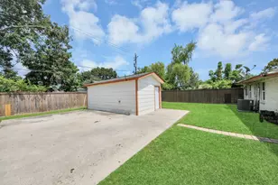 3007 Havner Ln, Houston, TX 77093 - Photo 41