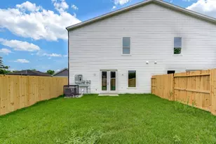 9007 Noel St, Houston, TX 77033 - Photo 27