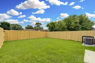 9007 Noel St, Houston, TX 77033 - Photo 25