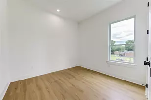 9007 Noel St, Houston, TX 77033 - Photo 17