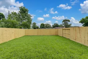 9007 Noel St, Houston, TX 77033 - Photo 29