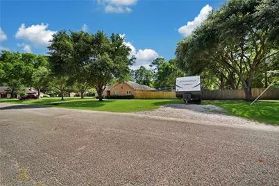 34605 Kara Lane, Pinehurst, TX 77362 - Photo 5
