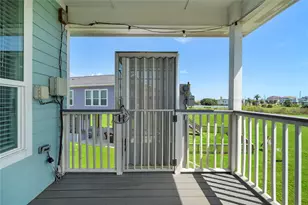 18611 Warrior Rd, Galveston, TX 77554 - Photo 29