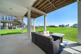 18611 Warrior Rd, Galveston, TX 77554 - Photo 33