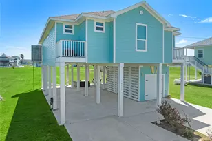 18611 Warrior Rd, Galveston, TX 77554 - Photo 37