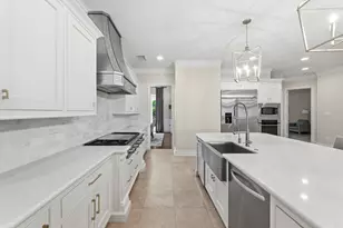 63 NW Chancery Pl NW, The Woodlands, TX 77381 - Photo 13