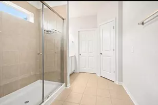 214 Water Grass Trl, Clute, TX 77531 - Photo 13