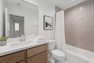 1212 Highland Row Ln, Houston, TX 77091 - Photo 9