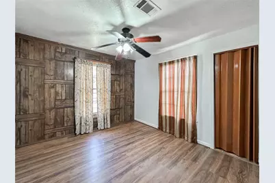 132 Grothe Lane, Houston, TX 77022 - Photo 9