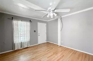 132 Grothe Ln, Houston, TX 77022 - Photo 11