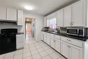 132 Grothe Ln, Houston, TX 77022 - Photo 21