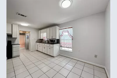 132 Grothe Lane, Houston, TX 77022 - Photo 17