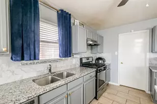 16011 Crooked Arrow Dr, Sugar Land, TX 77498 - Photo 23