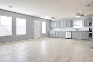 16011 Crooked Arrow Dr, Sugar Land, TX 77498 - Photo 13