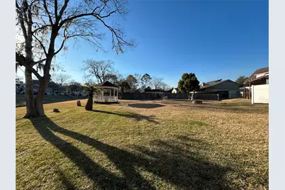 605 Tanglewood Drive, Friendswood, TX 77546 - Photo 19