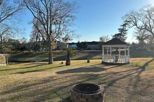 605 Tanglewood Dr, Friendswood, TX 77546 - Photo 21