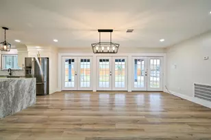 10930 White Thorn St, Houston, TX 77016 - Photo 13