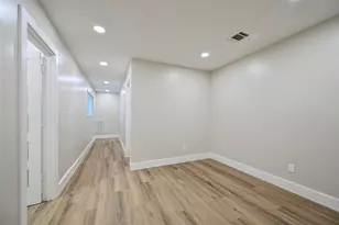 10930 White Thorn St, Houston, TX 77016 - Photo 31