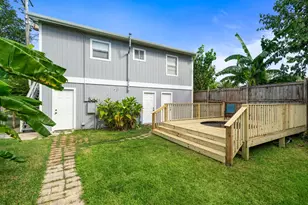 3330 Ave O 1/2, Galveston, TX 77550 - Photo 19