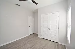 909 W La Pointe Ave, Mission, TX 78573 - Photo 9