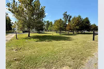 1519 W Lake Drive, Houston, TX 77336 - Photo 3