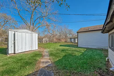 4905 Brinkley Street, Houston, TX 77033 - Photo 17