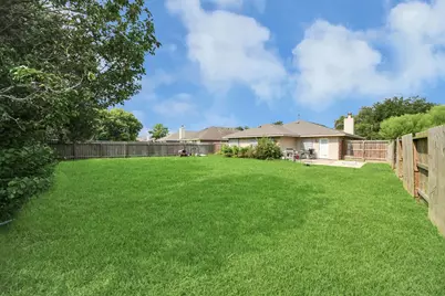 137 Rustic Colony Lane, Dickinson, TX 77539 - Photo 11
