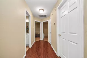 137 Rustic Colony Ln, Dickinson, TX 77539 - Photo 7