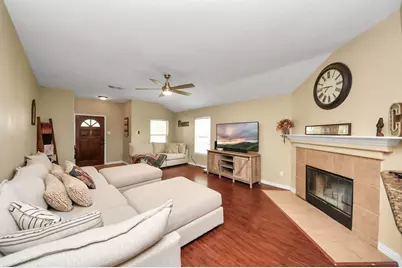 137 Rustic Colony Lane, Dickinson, TX 77539 - Photo 3
