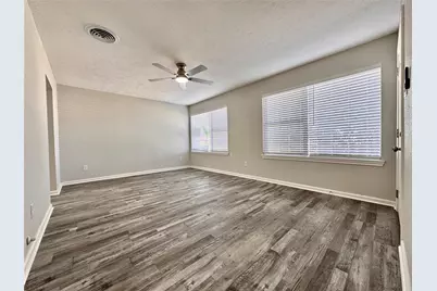 5115 Hialeah Drive, Houston, TX 77092 - Photo 5