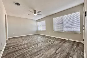 5115 Hialeah Dr, Houston, TX 77092 - Photo 5