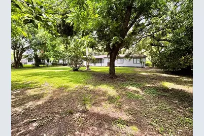 2419 Meadow Lane, La Marque, TX 77568 - Photo 15