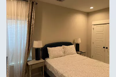 5206 Pinemont Creek Lane, Houston, TX 77018 - Photo 17