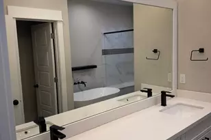 5206 Pinemont Creek Ln, Houston, TX 77018 - Photo 15