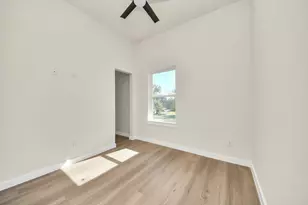 8025 Peachtree St, Houston, TX 77016 - Photo 31