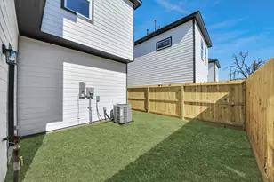 8025 Peachtree St, Houston, TX 77016 - Photo 41