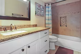 6401 Skyline Dr, Houston, TX 77057 - Photo 11