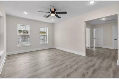 6618 Avenue N #B, Houston, TX 77011 - Photo 9
