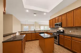 9010 Carriage Point Dr, Sugar Land, TX 77479 - Photo 5