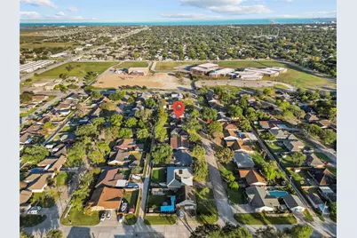 2118 22nd Avenue N, Texas City, TX 77590 - Photo 3