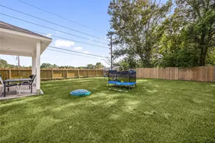 601 Burkett St, Dayton, TX 77535 - Photo 19