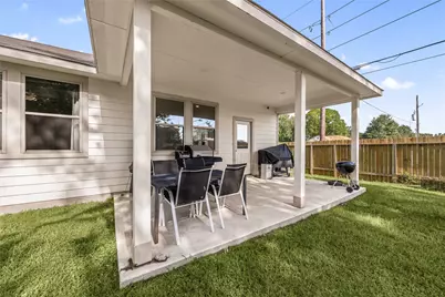 601 Burkett Street, Dayton, TX 77535 - Photo 17