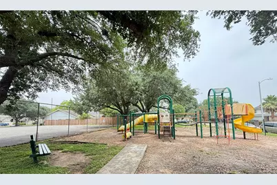 11335 Bayou Place Lane, Houston, TX 77099 - Photo 29
