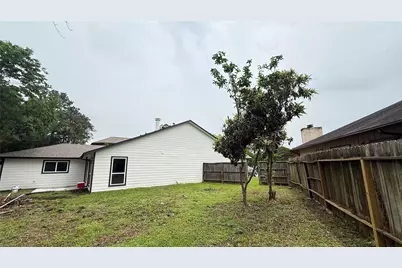 11335 Bayou Place Lane, Houston, TX 77099 - Photo 21