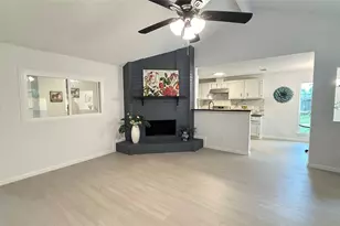 11335 Bayou Pl Ln, Houston, TX 77099 - Photo 3